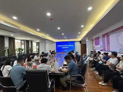 襄阳高新区举办孵化器与众创空间建设运营座谈会暨业务培训会，共话企业孵化新篇章