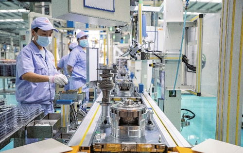首季经济开门红 GDP增长4.8%，企业孵化引擎驱动恢复态势